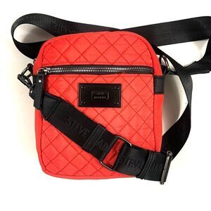 STEVE MADDEN Quilted Crossbody w/ Seatbelt Strap